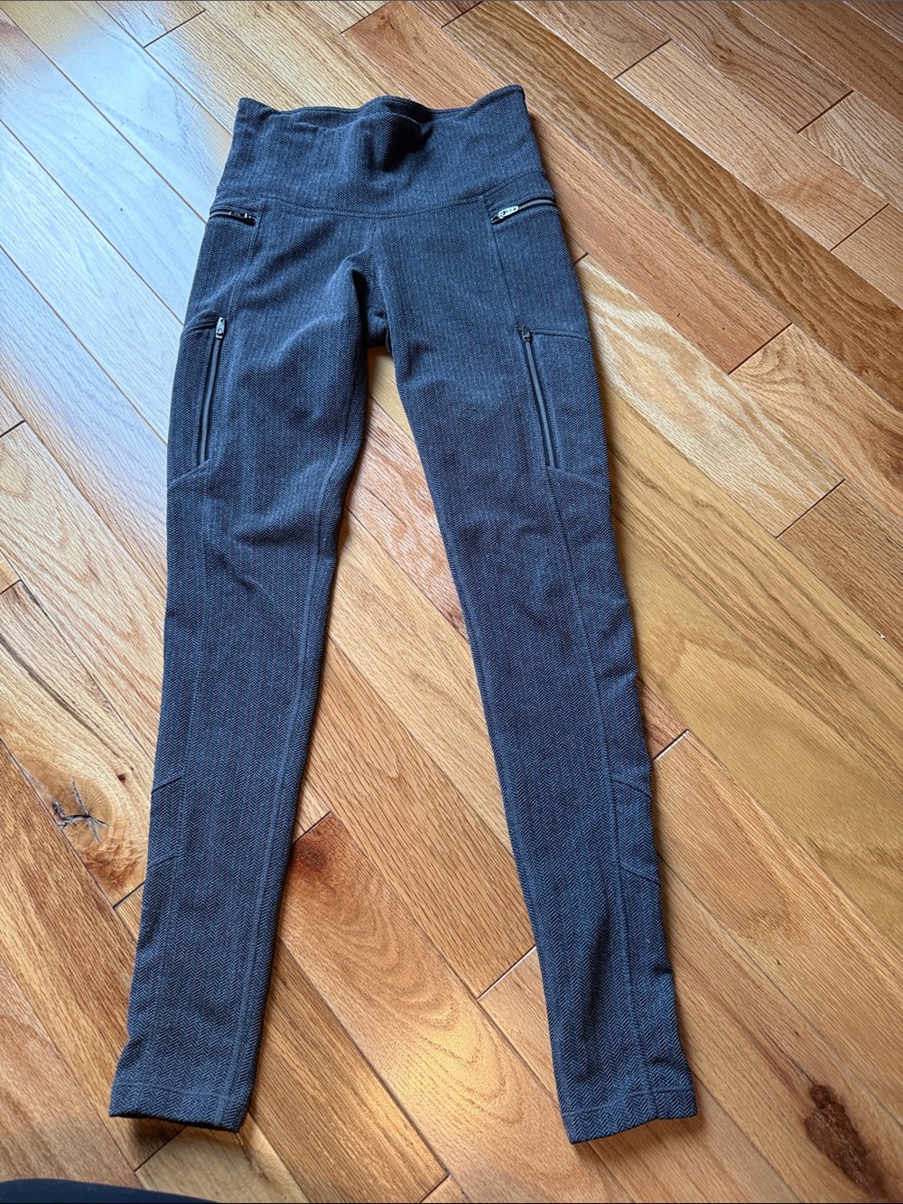 Athleta Charcoal Gray Performance Leggings with Zip Pockets - Size XS